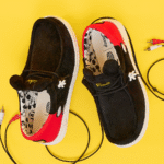 44178-063_WALLYFUNKMICKEYMOUSE_BLACKRED_RIGHT_SIDE